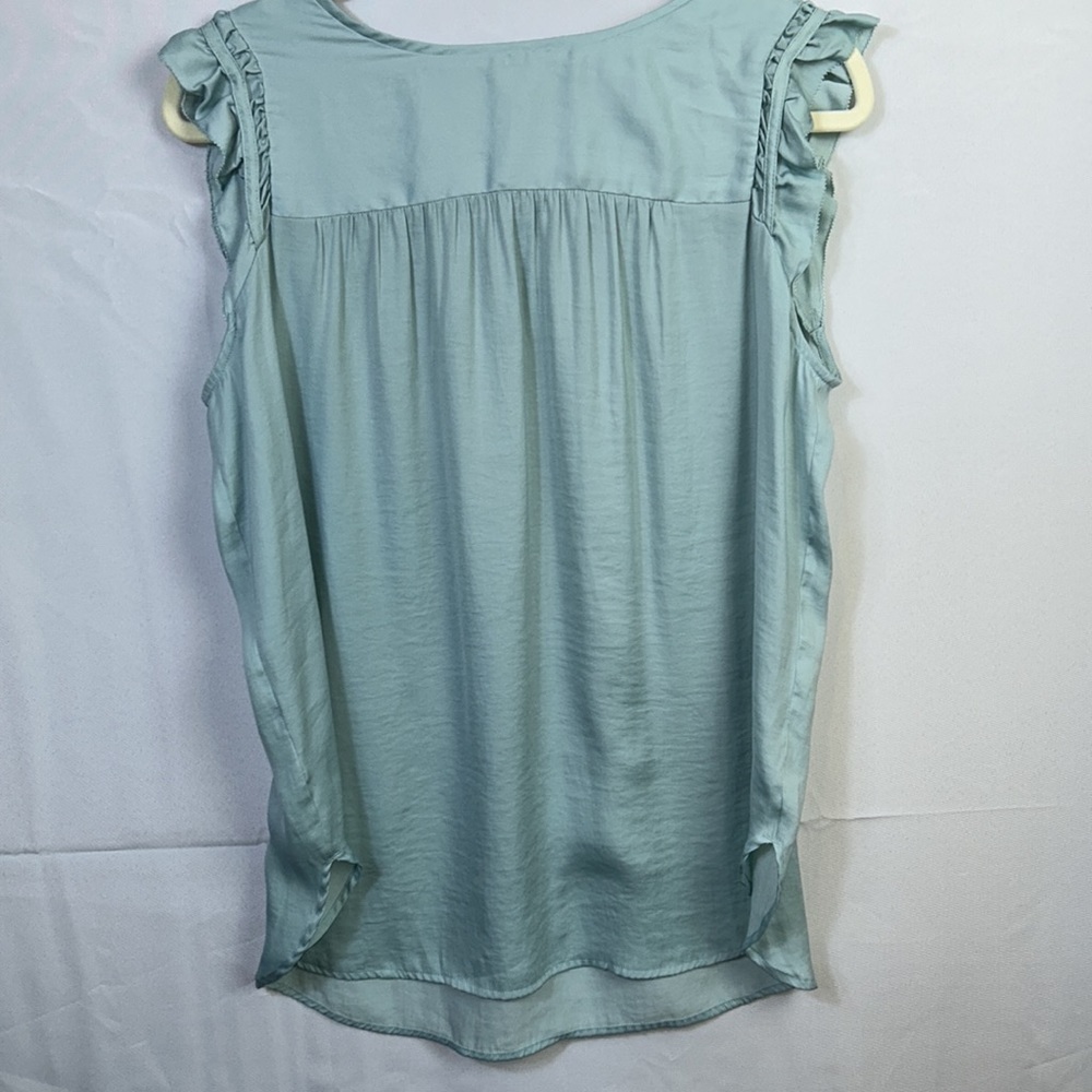 Loft sleeveless Top Size Medium Light Blue High Low Excellent Condition - Picture 8 of 8